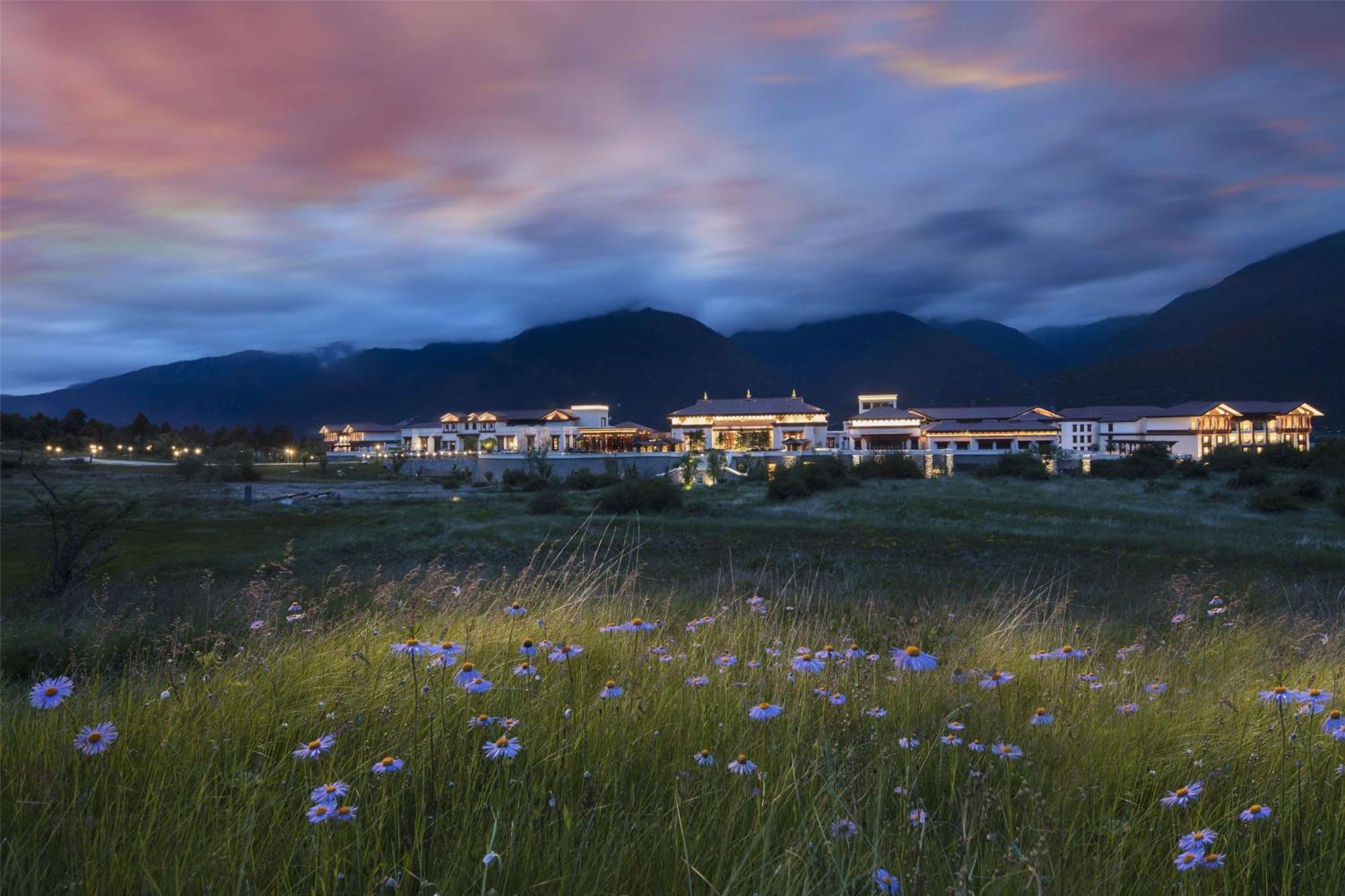 Hilton Linzhi Resort Nyingchi Esterno foto