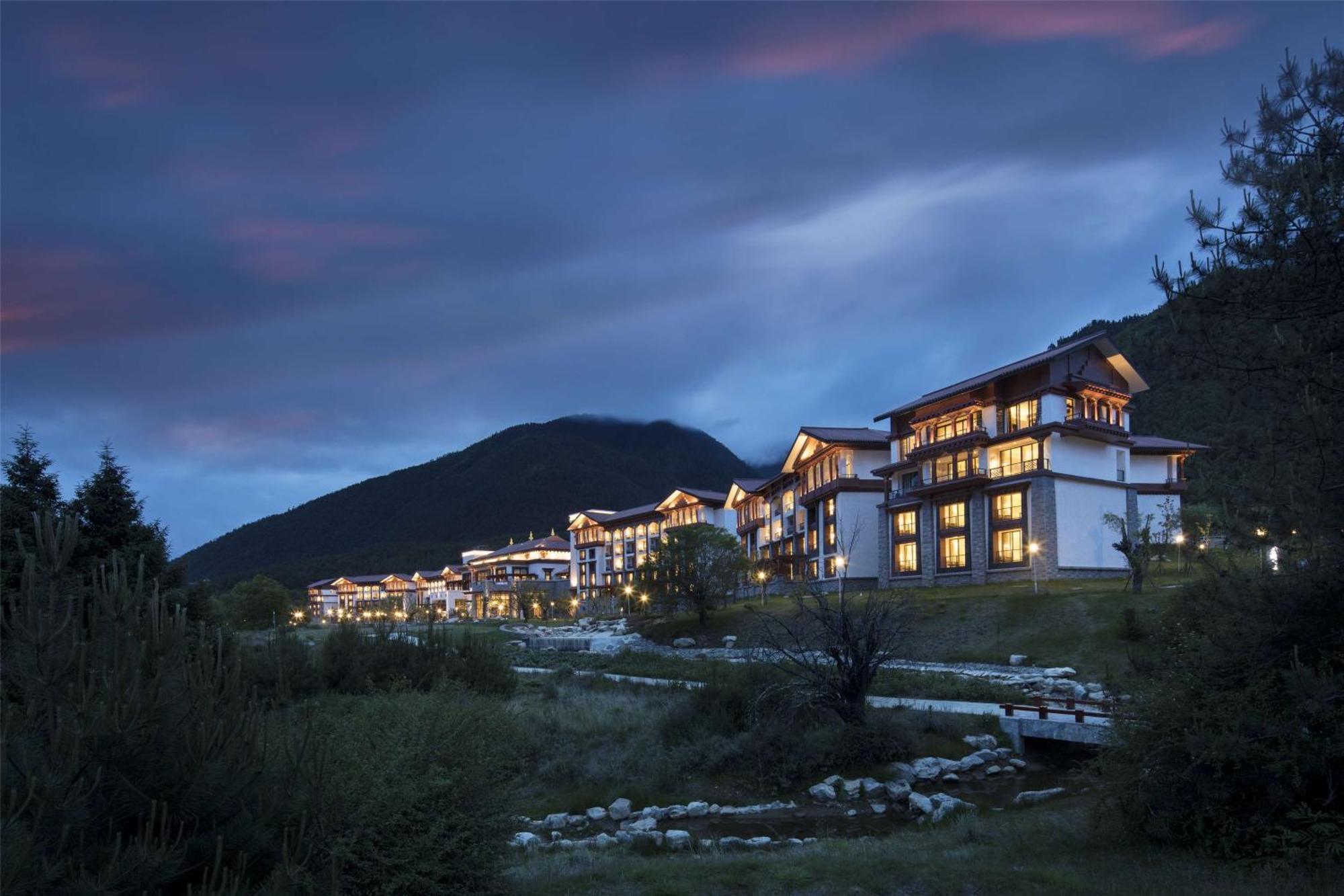 Hilton Linzhi Resort Nyingchi Esterno foto